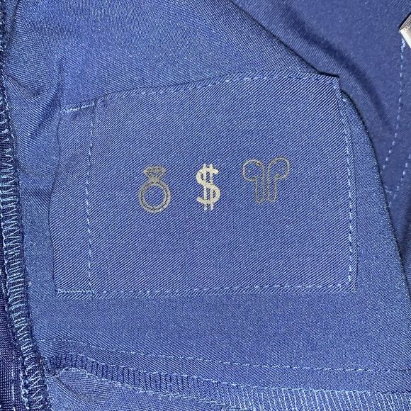 Gently Loved Authentic Technical Collection Zamora Jogger Scrub Pants by FIGS…. - Picture 6 of 10